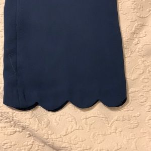 CeCe navy cropped pants with scalloped hem Size 4